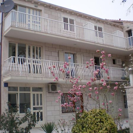 מליני Villa Magnolija מראה חיצוני תמונה